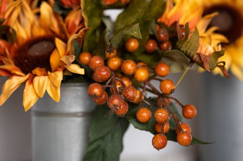 by_Sunflowers-Arrangement-Berries-Sunflowers